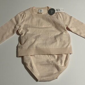 NWT Baby GAP Sweater Set Long Sleeve 12-18 Months Girl